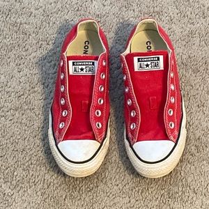 Red Converse all star barely worn no laces men’s 7 women’s 9